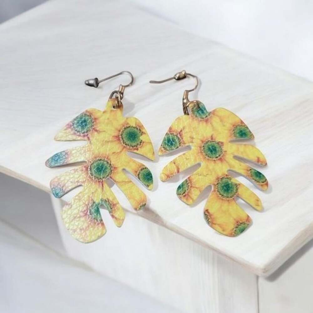 Pair of pineapple earrings